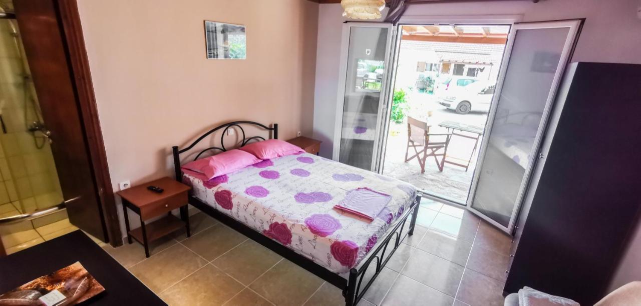 Villa Panorea Moraḯtika Esterno foto